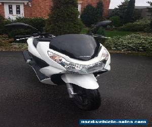 HONDA PCX125 Moped (White) 