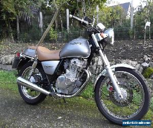 SUZUKI TU 250 X W ( SILVER ) CLASSIC MOTORCYCLE