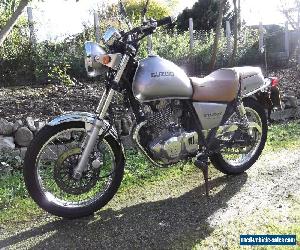 SUZUKI TU 250 X W ( SILVER ) CLASSIC MOTORCYCLE