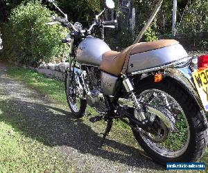 SUZUKI TU 250 X W ( SILVER ) CLASSIC MOTORCYCLE