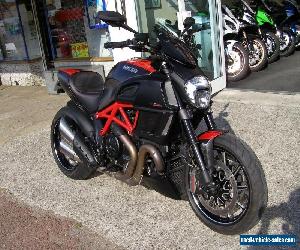 2014 DUCATI DIAVEL CARBON RED EDITION ABS 