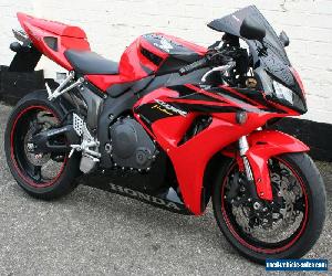 HONDA CBR1000 RR6 FIREBLADE 2006 06 REG LOW MILEAGE SCORPION EXHAUST TWO OWNERS