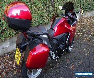 2010 HONDA VFR 1200 F-A **LOW MILEAGE WELL LOOKED AFTER BIKE WITH EXTRAS**