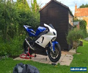 Yamaha R1 5JJ Yamaha R7 2000