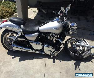 TRIUMPH THUNDERBIRD 06/2010 MODEL  PROJECT MAKE AN OFFER