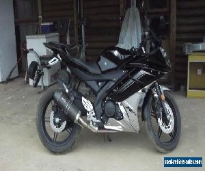 Yamaha YZF-R15 2013 MY14 V2.0 Super Sport Road Bike With Protective Gear 1745kms