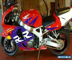 Honda CBR 900 RRW Fireblade 1998 -  Restored