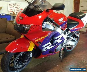 Honda CBR 900 RRW Fireblade 1998 -  Restored