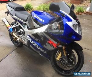 Suzuki GSXR1000 2002, Not YAMAHA R1 KAWASAKI