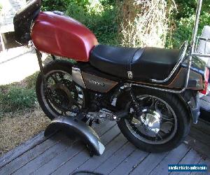 Suzuki GS1100G Damaged Frame, tanks and rare spare collectable parts 