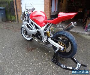 Suzuki SV650 SUPERTWIN RACE MOTORCYCLE TRACK BIKE Ohlins / Maxton 