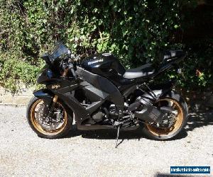 2011 KAWASAKI NINJA ZX10R - WITH AKRAPOVIC, QUICKSHIFTER, POWER COMMANDER ETC.