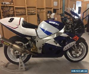 Suzuki GSXR750 Srad Race Track Golden Era Superbike Mint for Sale