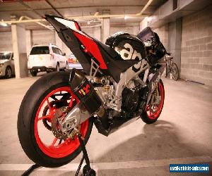 aprilia tuono v4 factory 1100 race track bike 1400km 