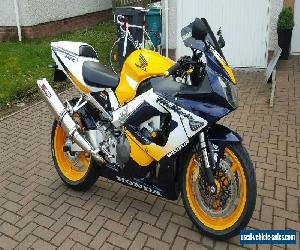 2002 HONDA CBR 900 RR YELLOW 24600 Miles  / ( NO Dealers please )