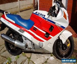 Honda cbr1000f