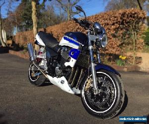 SUZUKI GSX1400 2005 K5 Blue and white muscle bike