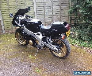 YAMAHA FZR400 RR GENESIS (1WG) barn find classic sport bike, running project 