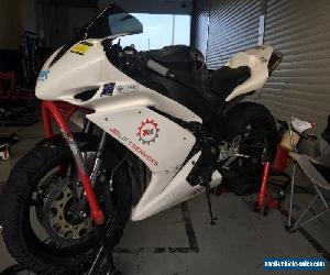 Yamaha R1 4c8 Track bike