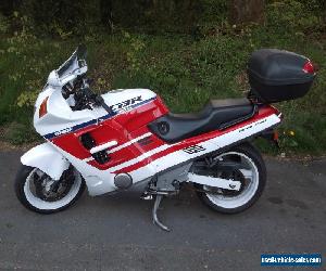 Honda CBR1000f