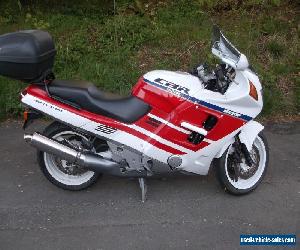 Honda CBR1000f