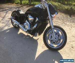 Suzuki intruder 1800cc. V-twin custom 