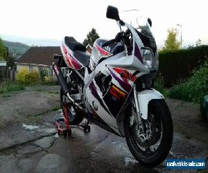 YAMAHA FZR600R WHITE GENESIS 