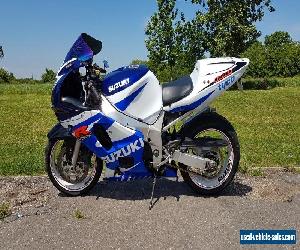 2001 SUZUKI GSX R600 K1 WHITE/BLUE