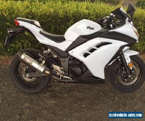 KAWASAKI NINJA 300 2014 MODEL IN ABSOLUTELY PERFECT CONDITION NEVER DROPPED YOSH