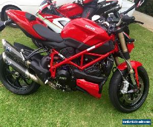 Ducati 04/2015 StreetFighter