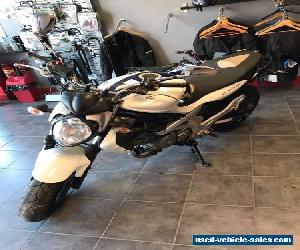 Suzuki Gladius SFV650 2011/2012 includes RACK AND TOP BOX