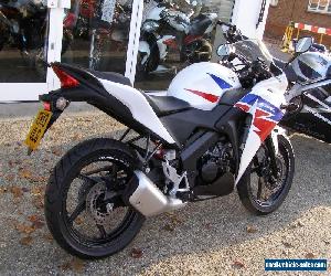 2013 HONDA CBR125 R FUEL INJECTION ONE MATURE OWNER