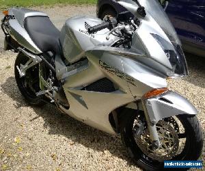 L@@K Beautiful Honda VFR800 V Tec With genuine Honda Panniers 21000 miles only