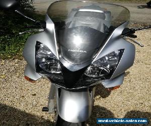 L@@K Beautiful Honda VFR800 V Tec With genuine Honda Panniers 21000 miles only