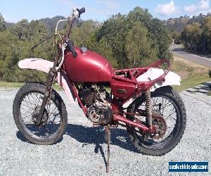 OLD SCHOOL 70s VINTAGE MOTORBIKE YAMAHA DT100 TRAIL BIKE PARTS OR RESTORE