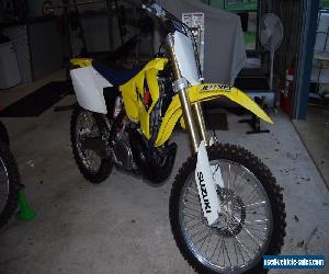 SUZUKI RM 250 "BRAND NEW"