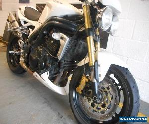 Triumph Speed Triple 1050 Naked Streetfighter