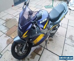 Suzuki RF900