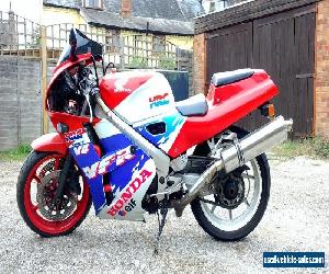 Honda VFR400 NC30