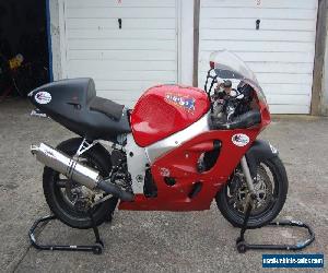 gsxr 600 srad race track bike