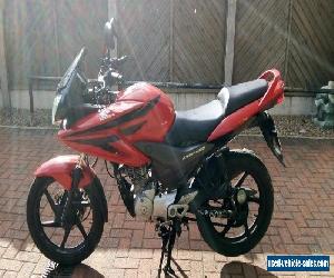 Red Honda CBF 125