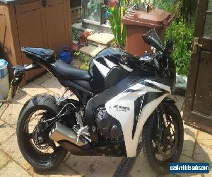 honda cbr 1000 rr (2010)