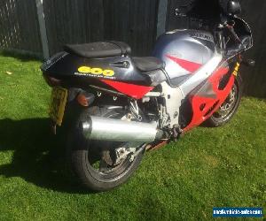 suzuki gsxr 600 srad 