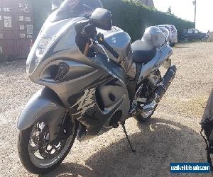 suzuki hayabusa k9 2009....in immaculate condition,silver and Metallic grey