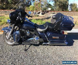 2009 HARLEY ULTRA FLHTCU. ONLY 1045 KLMS!!! SUIT NEW BUYER AT HUGE SAVING!