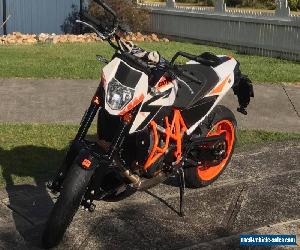 KTM 690 Duke