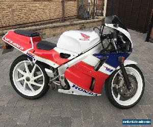 Honda VFR 400 NC 30