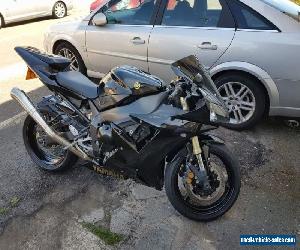 Yamaha R1