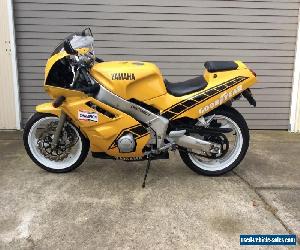 1990 Yamaha FZR400