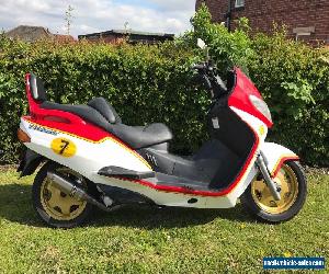 Suzuki Burgman AN 400 Maxi Scooter Barry Sheene Replica Paint 